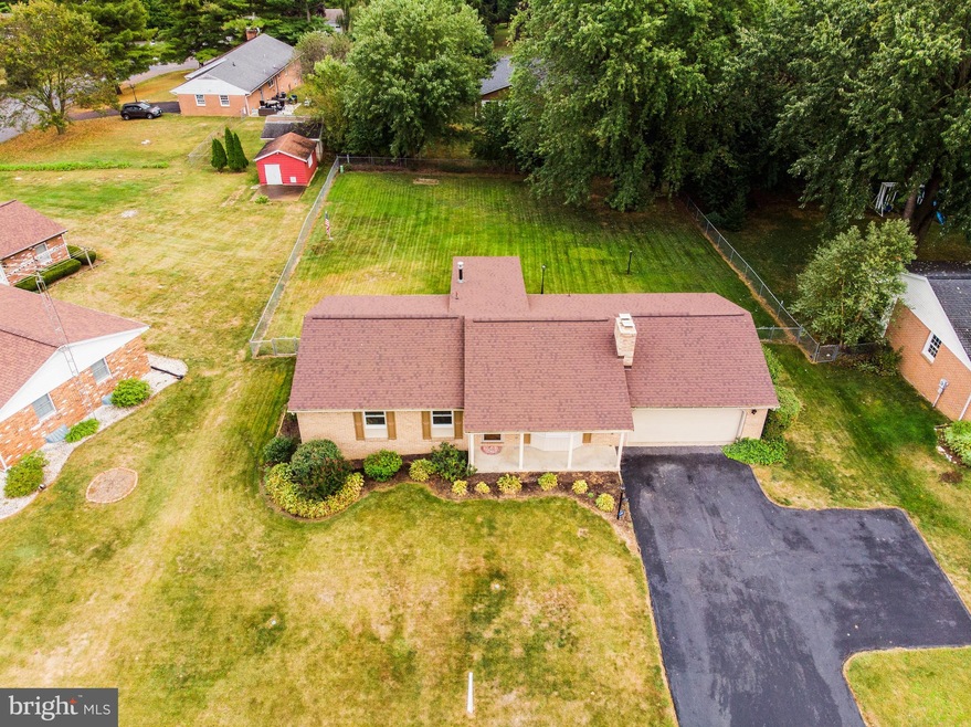 13915 Long Ridge Dr, Hagerstown, MD 21742 - photo 1