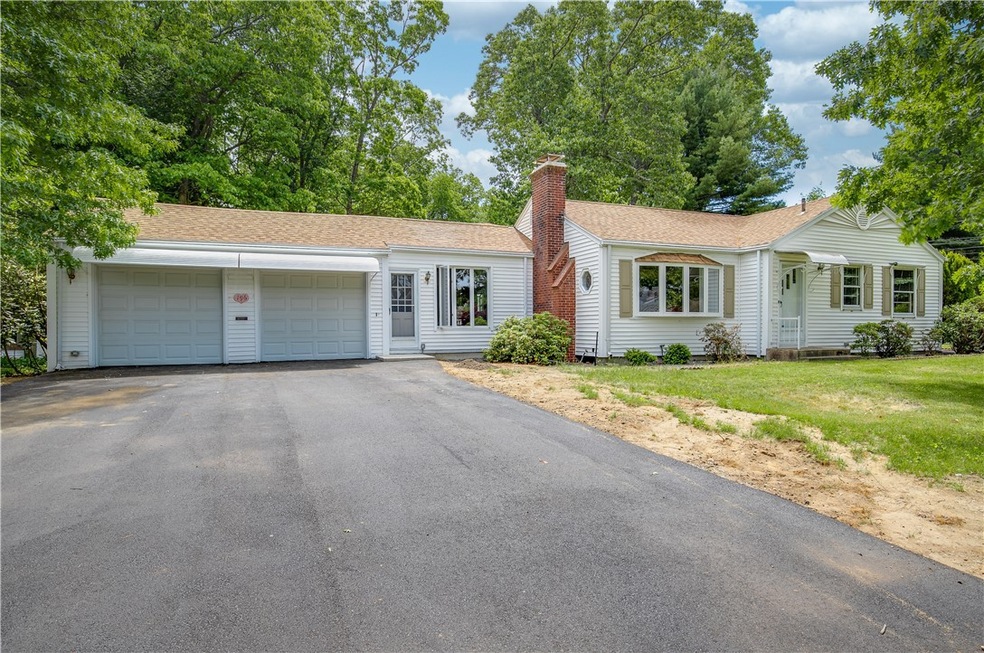 196 Lansdowne Rd, Warwick, RI 02888 - photo 1