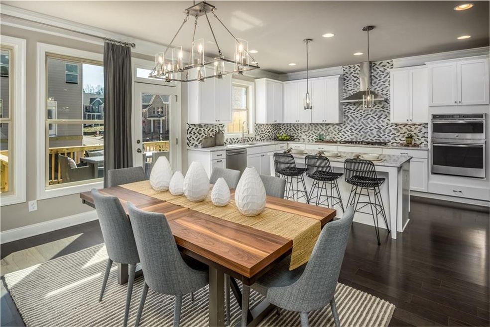 Stock photos of model home with same layout. Finis