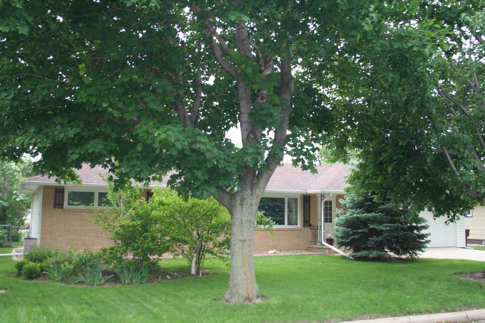 Front view 1
