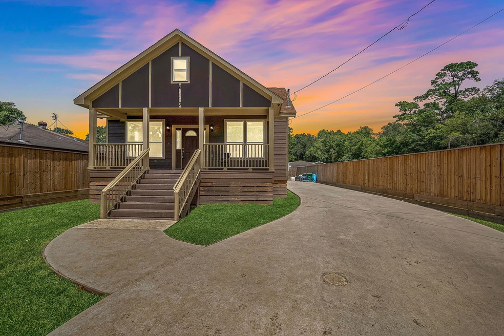 6113 Parker Rd, Houston, TX 77016 - photo 1