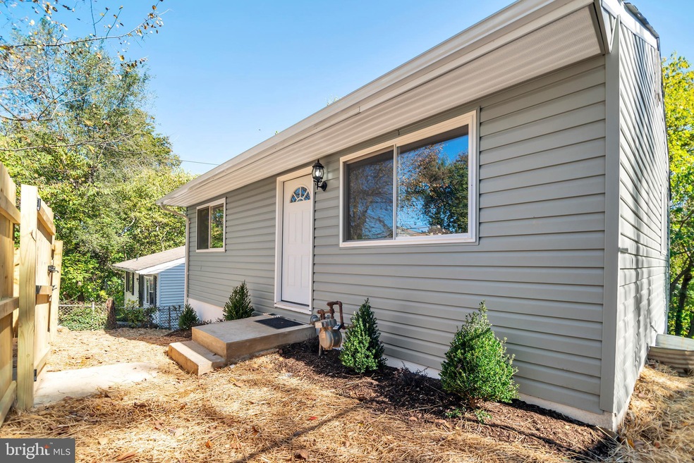 914 Kayak Ave, Capitol Heights, MD 20743 - photo 1