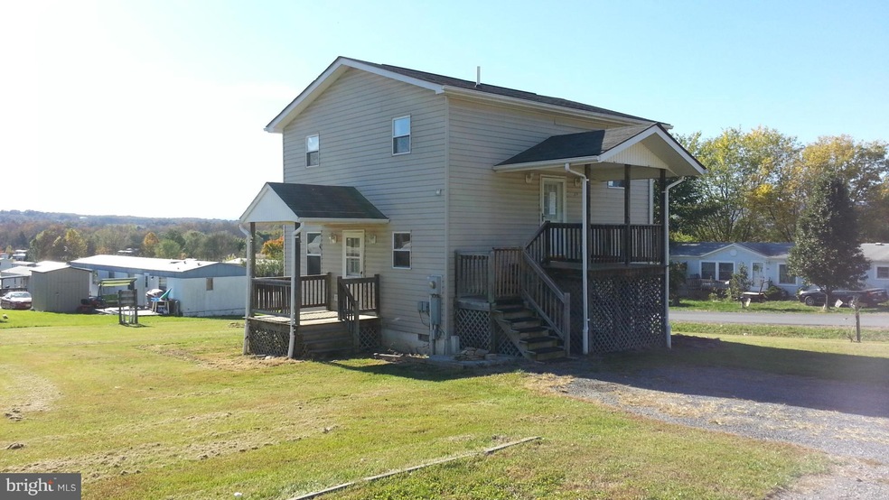 109 2nd St, Moorefield, WV 26836 - photo 1