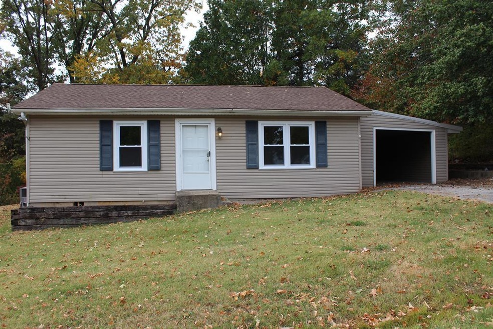 139 Gilkey Dr, Hopkinsville, KY 42240 - photo 1