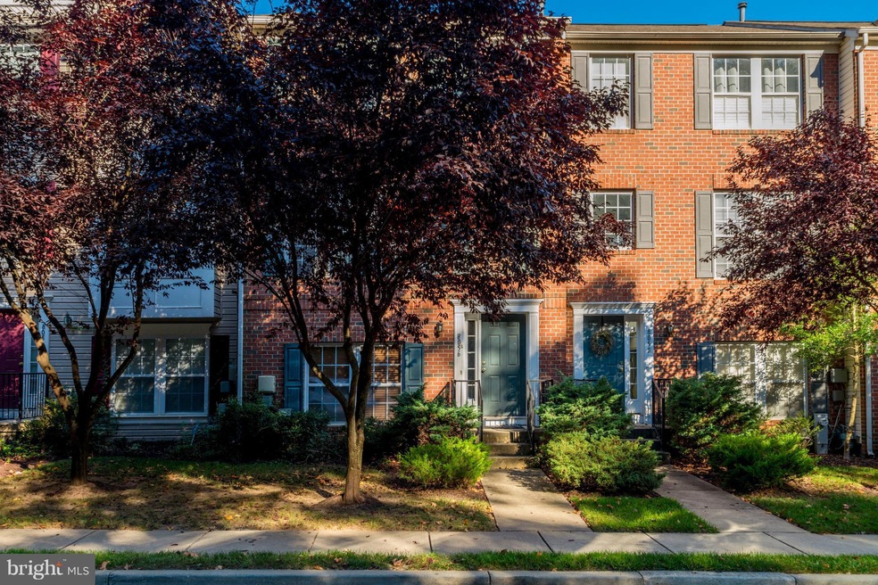 8056 Pennington Dr, Laurel, MD 20724 - photo 1