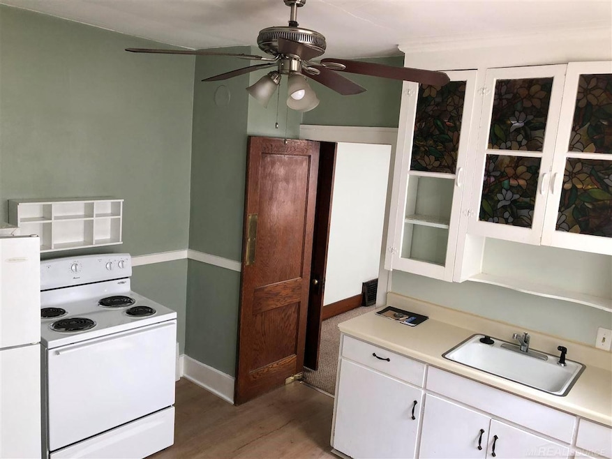 1367 Maryland St, Grosse Pointe Park, MI 48230 - photo 1