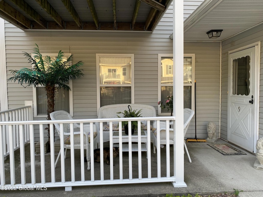 2009 Cambridge Manor Dr, Schenectady, NY 12302 - photo 1