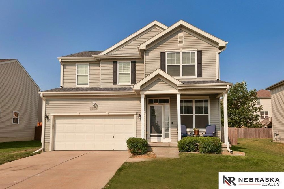 2308 S Mineral Dr, Papillion, NE 68046 - photo 1