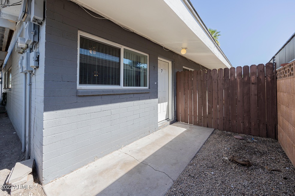 2206 S Granada Dr unit 7, Tempe, AZ 85282 - photo 1