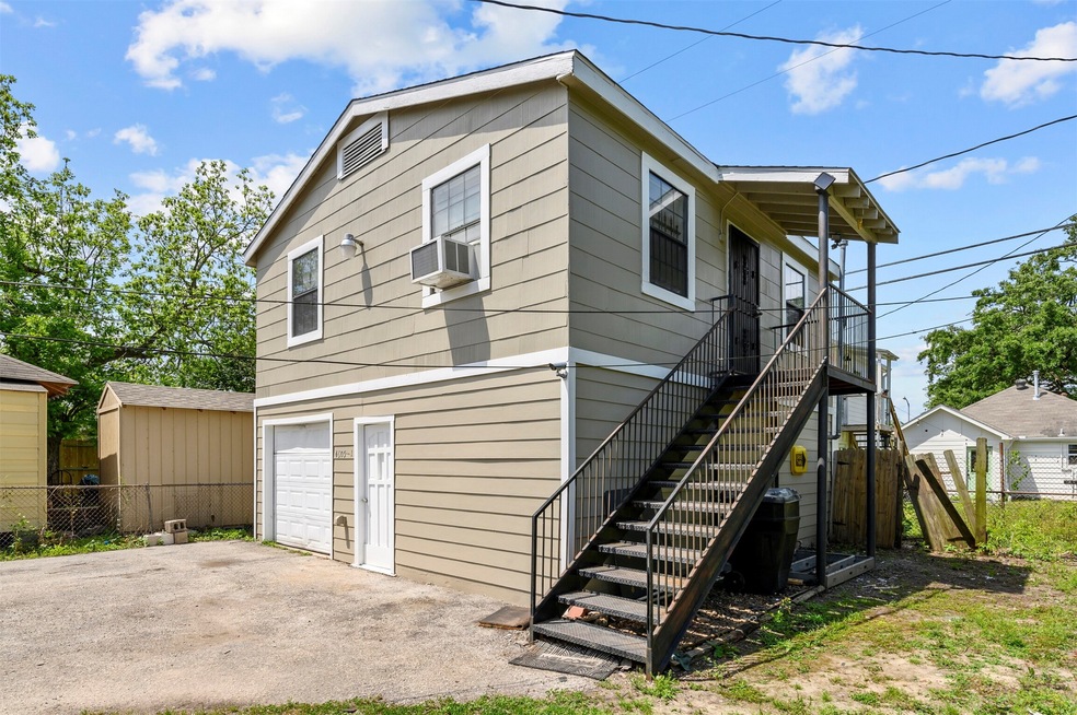 4605 Beggs St unit 2, Houston, TX 77009 - photo 1