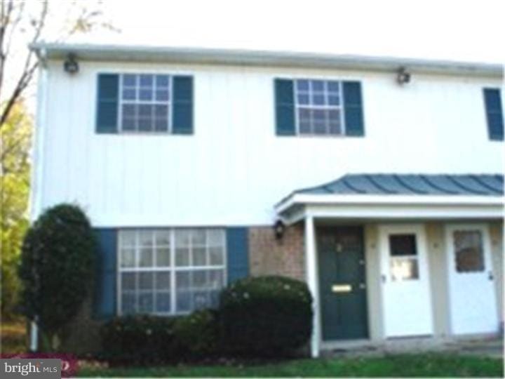 4 Belfast Dr, North Wales, PA 19454 - photo 1