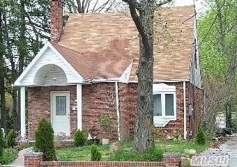 127 Steamboat Rd, Great Neck, NY 11024 - photo 1