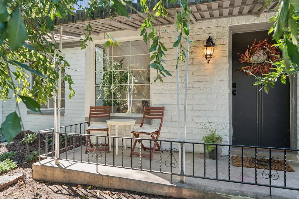 Under Contract $700,000 • Co-Listing Agent