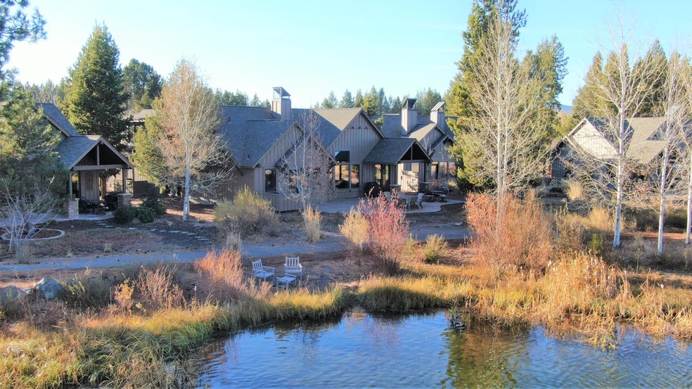 Lakefront Cabin