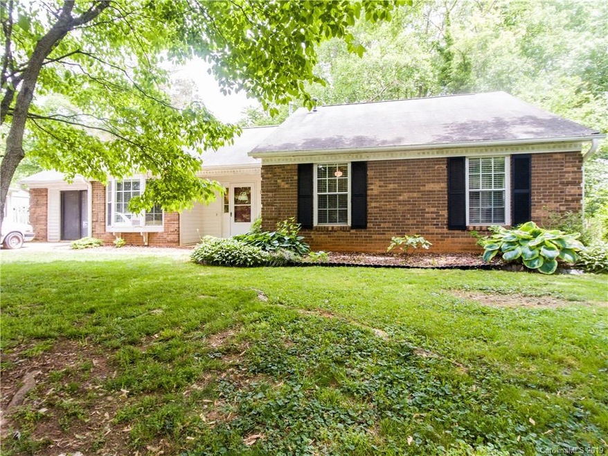 8 Vail Ct, Asheville, NC 28806 - photo 1