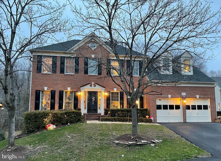 7903 Hollington Place, Fairfax Station, VA 22039 - photo 1