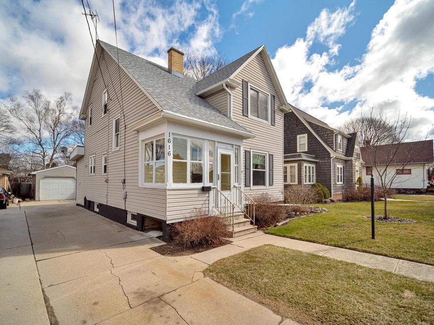 1616 25th St, Two Rivers, WI 54241 - photo 1