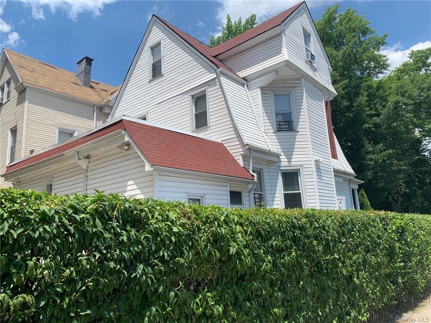 290 E 201st St, Bronx, NY 10458 - photo 1