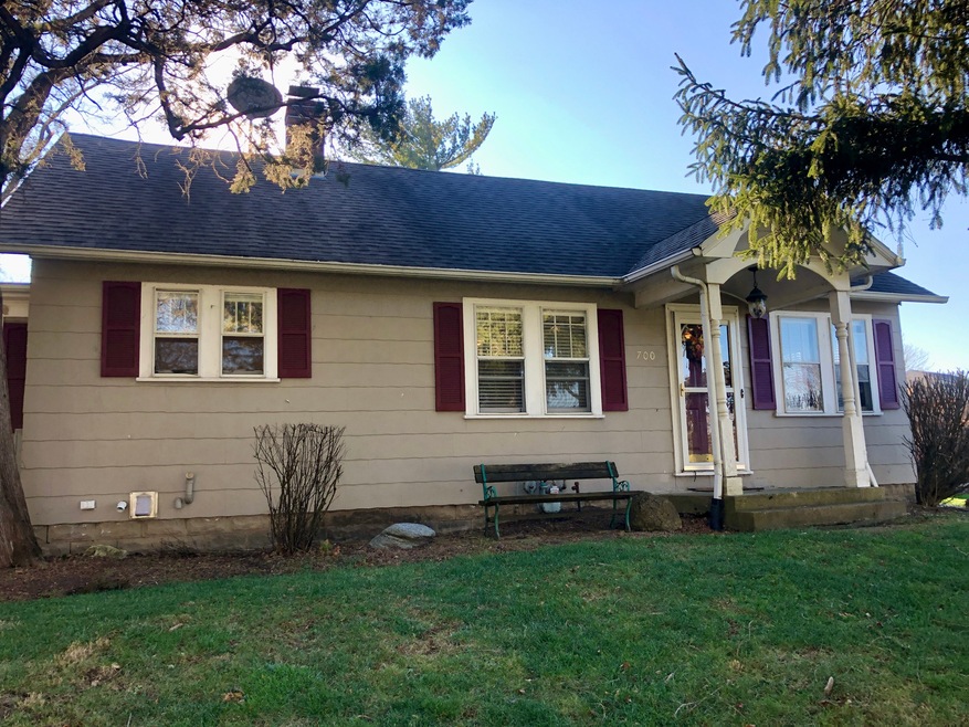 700 Pine St, Batavia, IL 60510 - photo 1