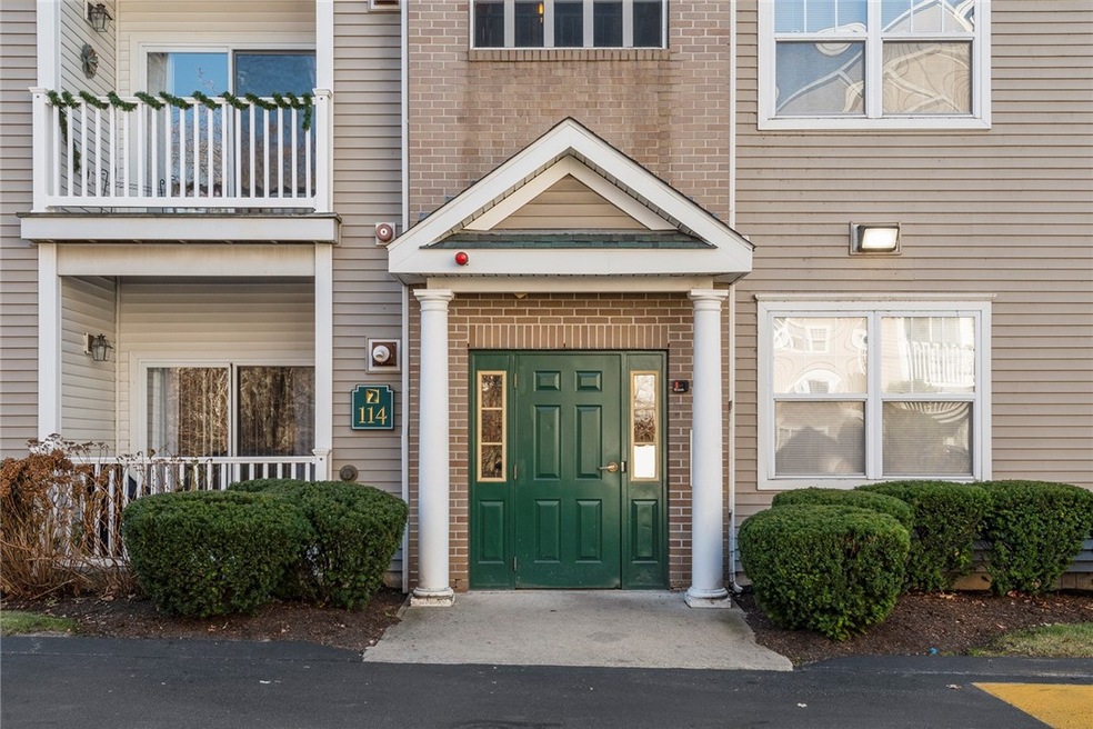 114 Mill St unit 204, Woonsocket, RI 02895 - photo 1