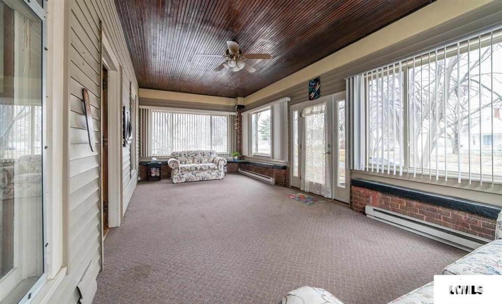 427 Wyatt Ave, Lincoln, IL 62656 - photo 1