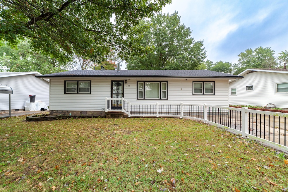 120 Adams St, Centralia, MO 65240 - photo 1