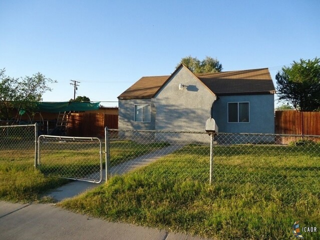 734 Adams Ave, El Centro, CA 92243 - photo 1