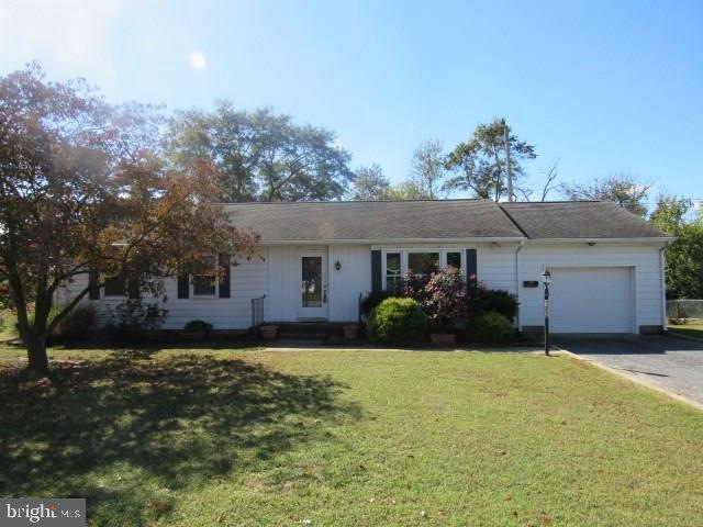 102 Laurel Ave, Laurel, DE 19956 - photo 1