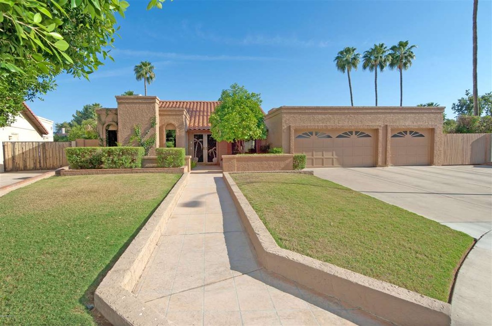 Great Curb Appeal!