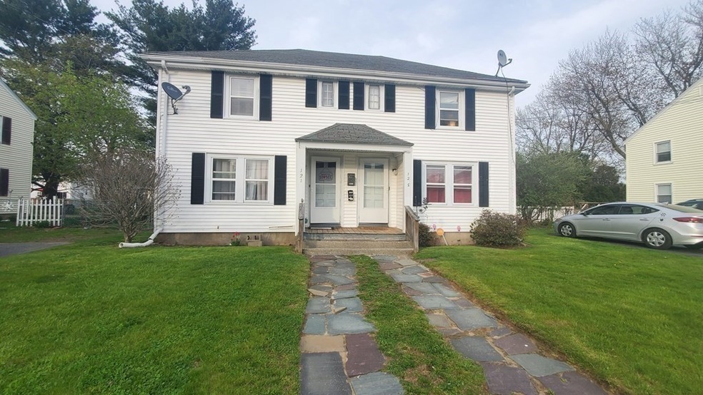 121 Uncatena Ave, Worcester, MA 01606 - photo 1