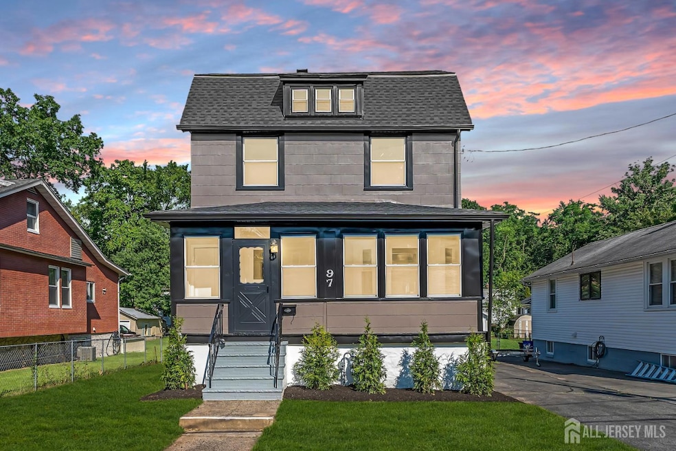 Under Contract $499,000