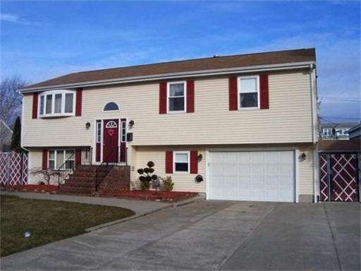 319 Grape St, New Bedford, MA 02740 - photo 1