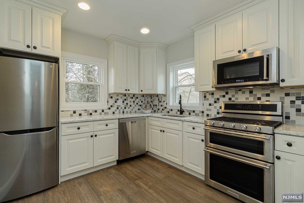 647 Maple Ave, Ridgefield, NJ 07657 - photo 1