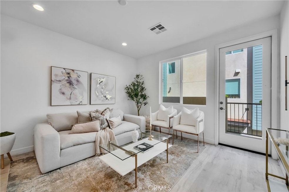 314 Bridgewater Way unit 2, Gardena, CA 90247 - photo 1