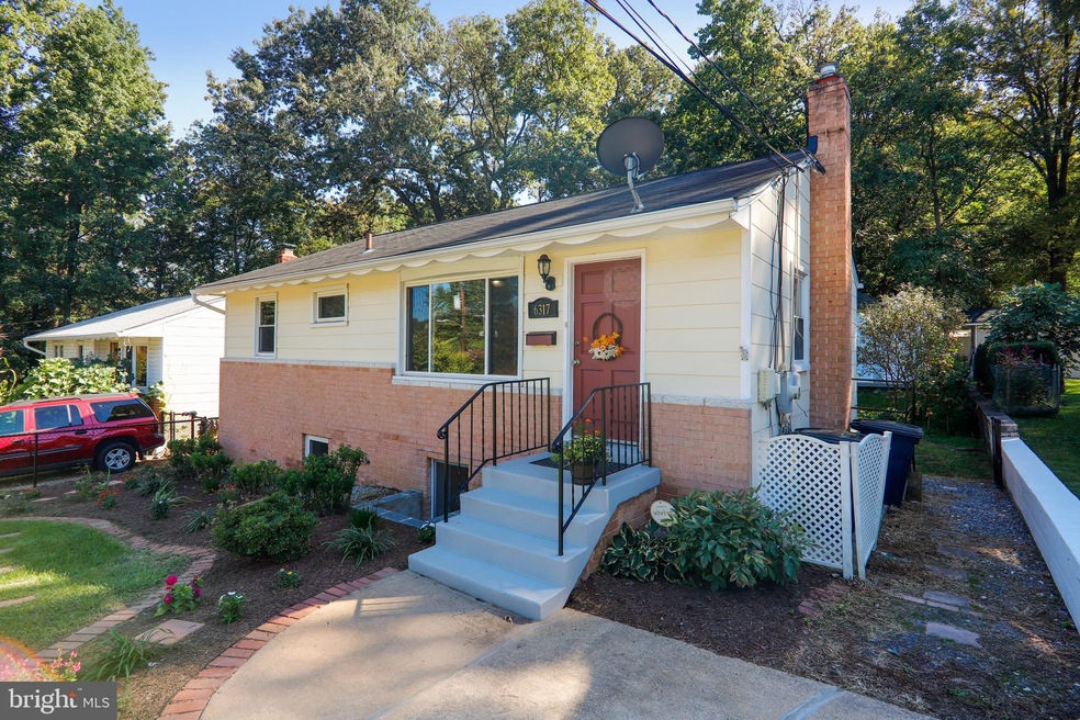 6317 Tuckerman St, Riverdale, MD 20737 - photo 1