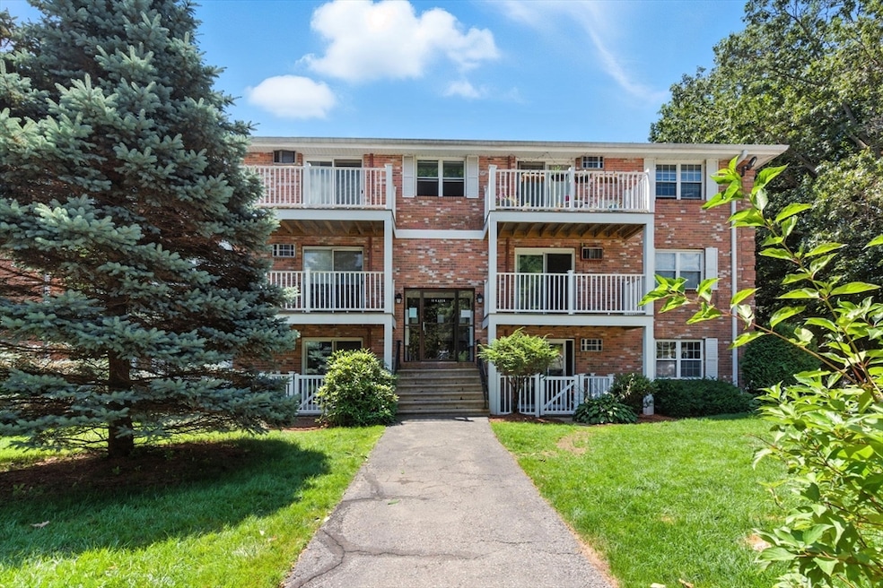 10 Karen Cir unit 2, Billerica, MA 01821 - photo 1