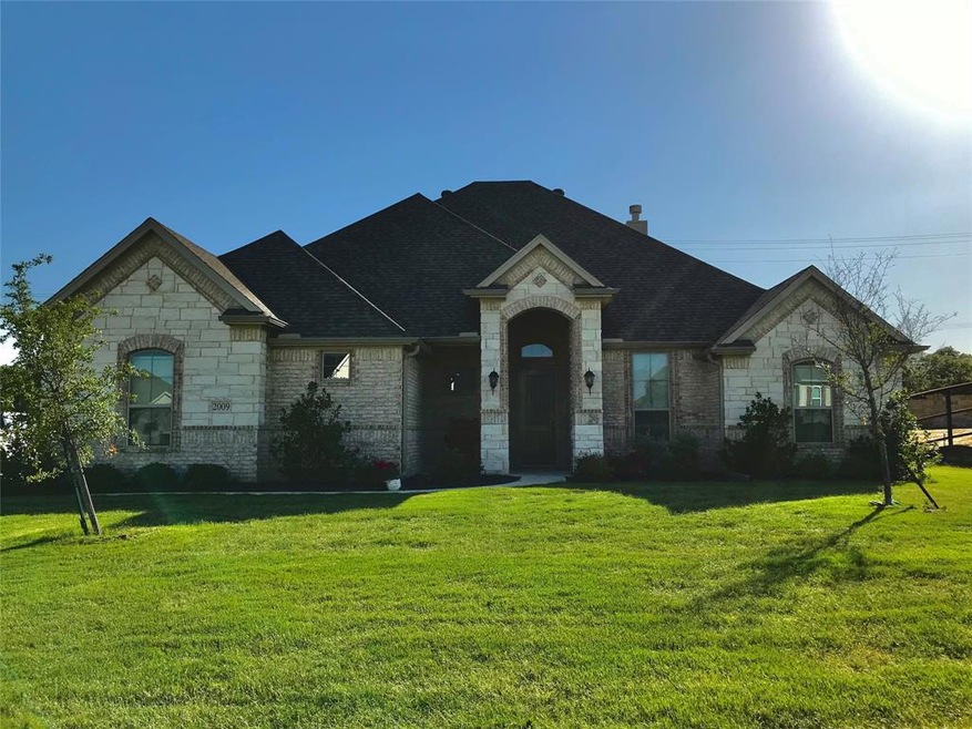 2009 Vanderbilt Dr, Weatherford, TX 76088 - photo 1