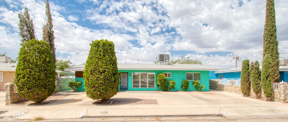 7334 Wilcox Dr, El Paso, TX 79915 - photo 1