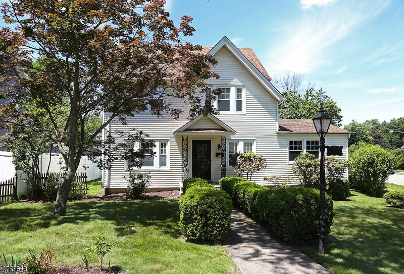 106 Overlook Rd, Cedar Grove, NJ 07009 - photo 1