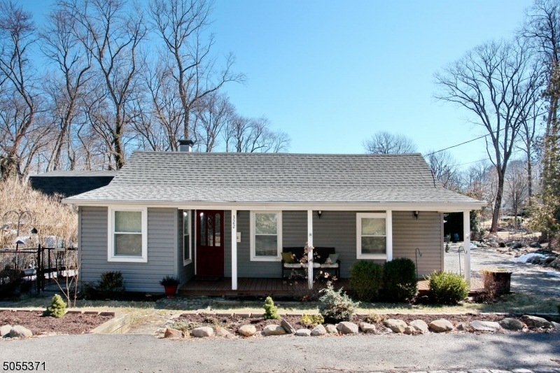 322 Newtown Rd, Wyckoff, NJ 07481 - photo 1