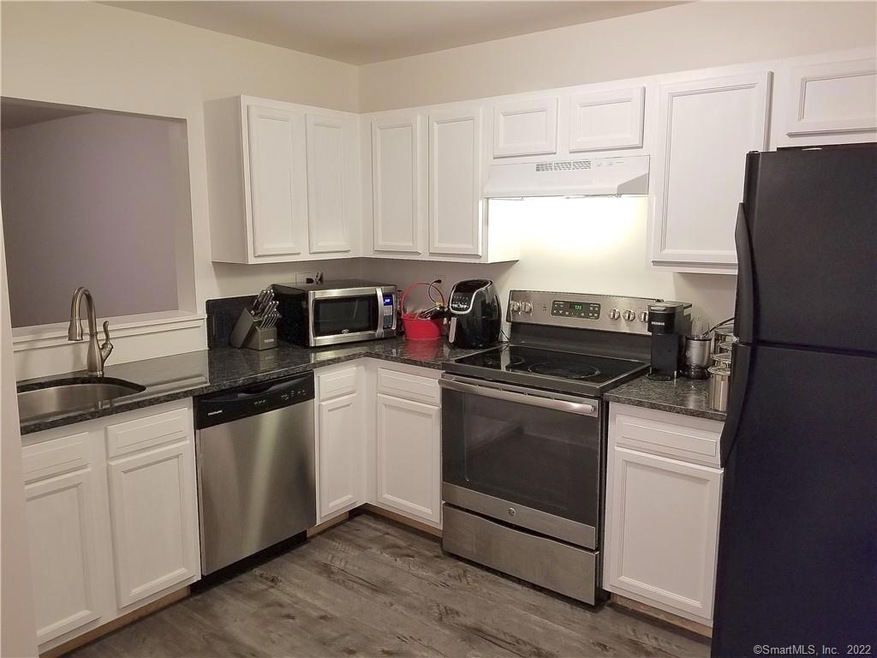 1425 Quinnipiac Ave unit 304, New Haven, CT 06513 - photo 1