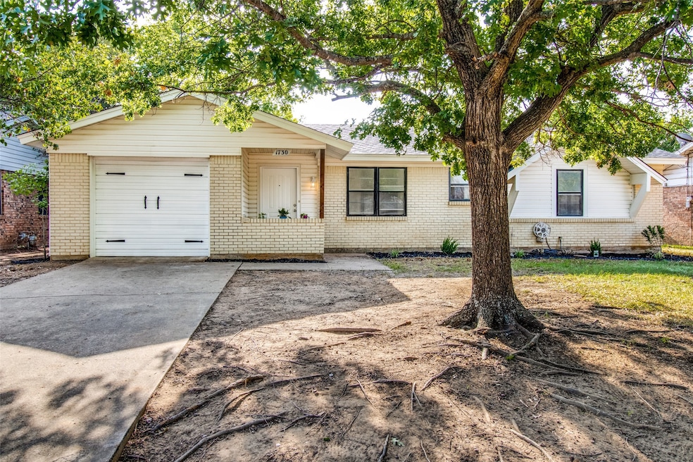 1730 S Travis Ave, Denison, TX 75021 - photo 1