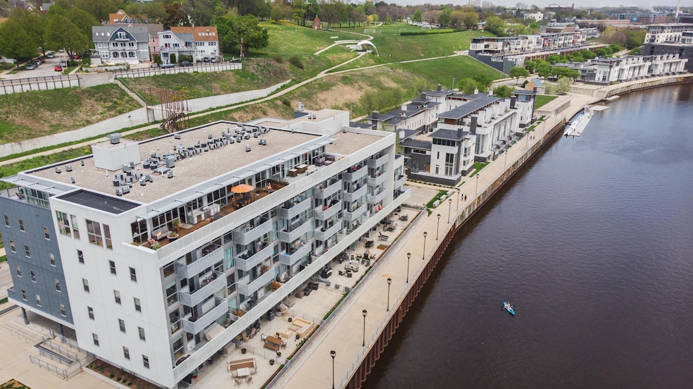 River Facing Unit