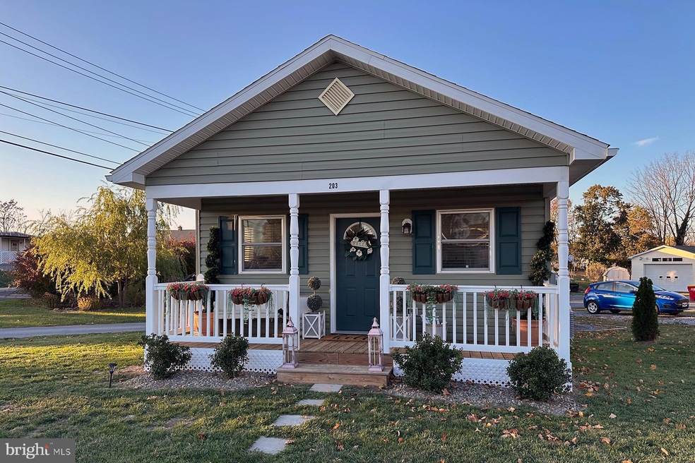203 E 7th Ave, Ranson, WV 25438 - photo 1