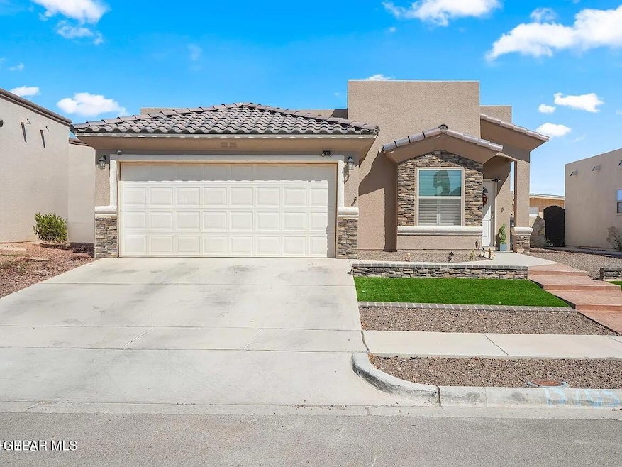 13705 Olney Ave, El Paso, TX 79928 - photo 1