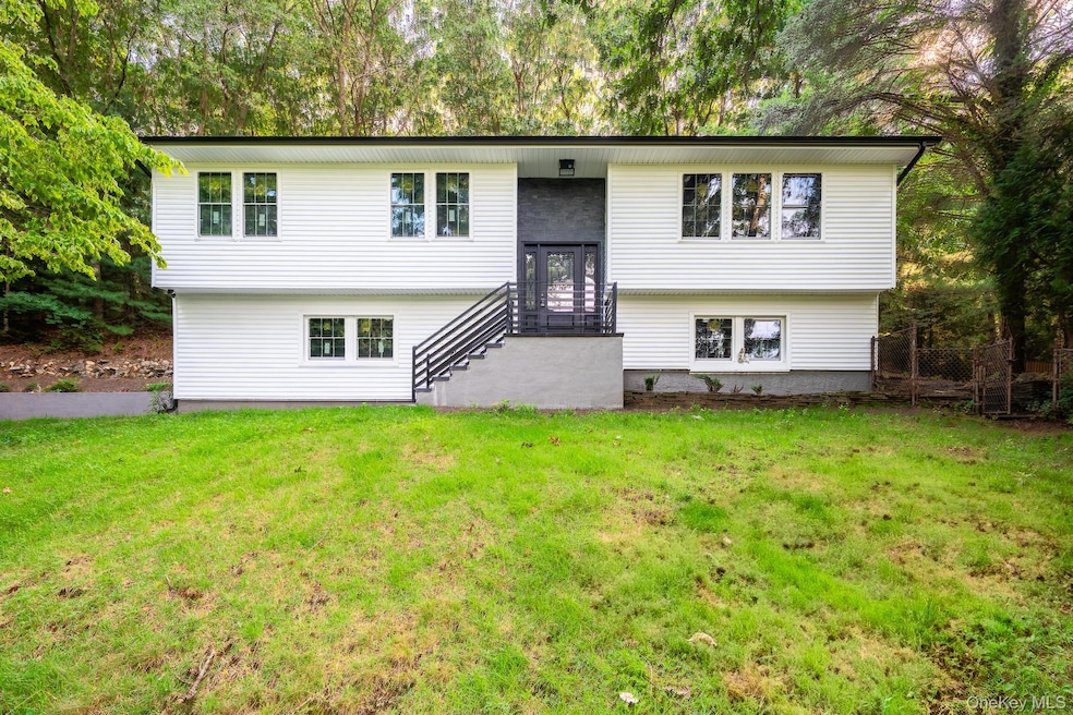 For Sale $899,000 • Co-Listing Agent