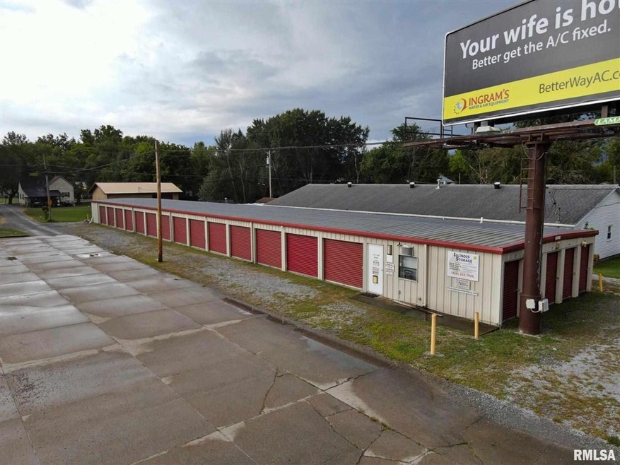 507 W Poplar St, Harrisburg, IL 62946 - photo 1