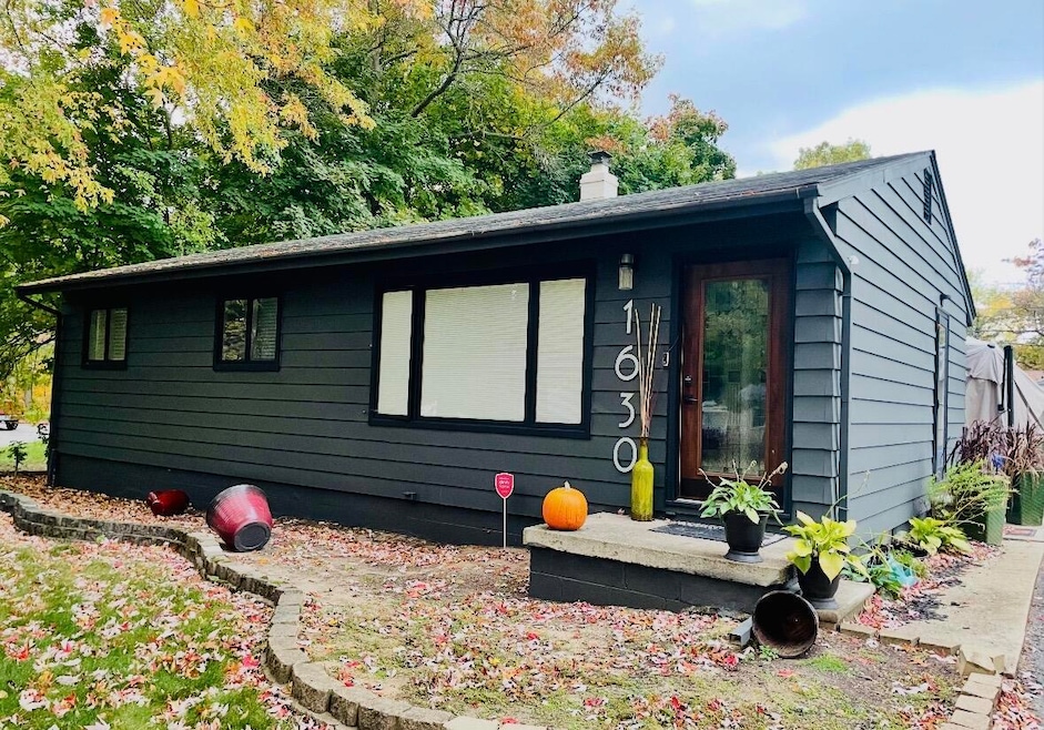 1630 Weymouth St, West Bloomfield, MI 48324 - photo 1