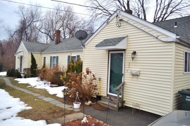 38 Knoll Place unit 40, Bridgeport, CT 06610 - photo 1