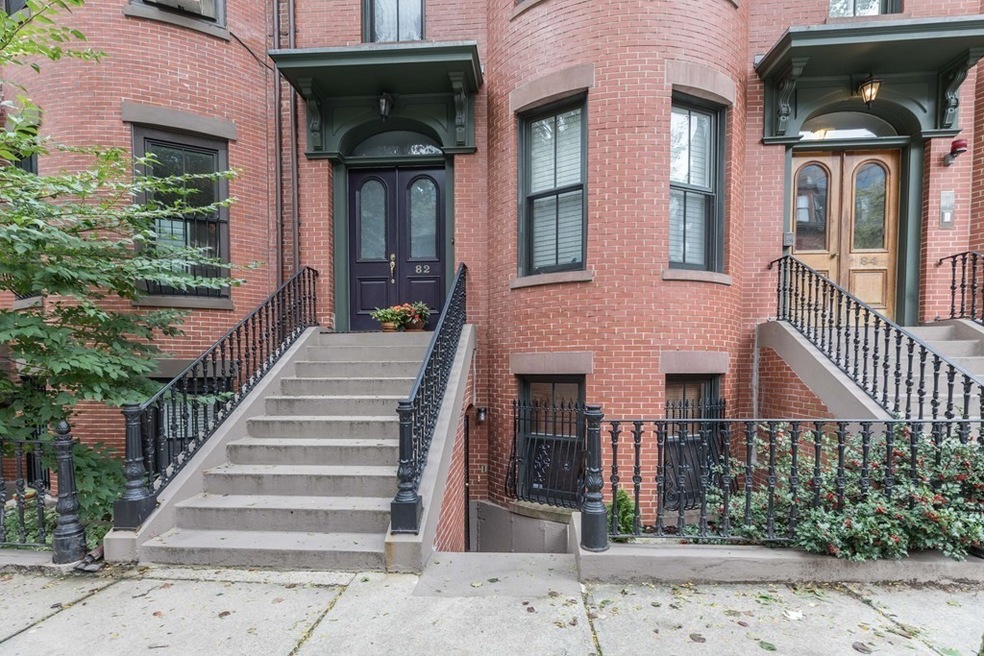 82 E Brookline St unit 1, Boston, MA 02118 - photo 1